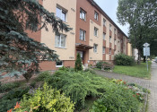 V centre Brezna ponúkame na predaj 3 izbový byt za cenu 2 izbového,murované jadro,dve pivnice - fotografia 14