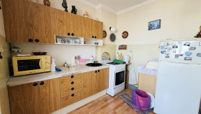 Predaj: Vo vynikajúcej lokalite obce Valaská ponúkame na predaj veľký 1 izbový byt s balkónom a krásnym výhľadom - fotografia 3