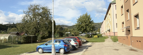 ===NA PREDAJ=== slnečný 2i byt VALASKÁ, UL. HRONSKÁ