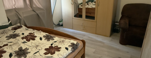 ===NA PREDAJ=== slnečný 2i byt VALASKÁ, UL. HRONSKÁ