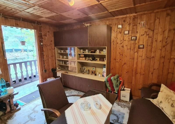 AKTUALIZOVANÁ CENA!! MUROVANÁ ZÁHRADNÁ CHATKA 3 IZBY PLUS KUCHYŇA REKONŠTRUOVANÁ ÚŽASNÉ VÝHĽADY, SLNEČNÁ ČASŤ-PADLIČKOVO-10 MINÚT OD MÝTA POD ĎUMBIEROM,POZEMOK 382 M2 ASF.PRÍST.CESTOU