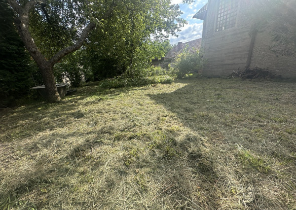 Pozemok Nemecká 280 m2, voda s vodomerom na pozemku, elektrina pri pozemku