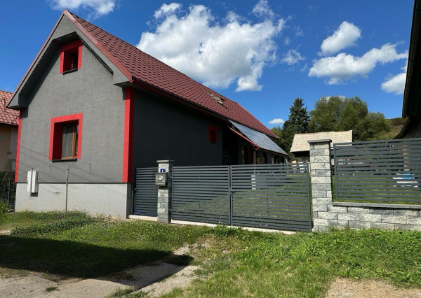 Ihneď obývateľný kúpou voľný  dom v Pohronskej Polhore