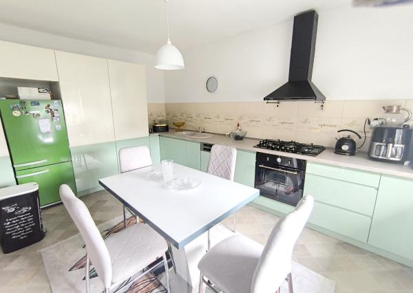 JEDINEČNÝ RODINNÝ DOM VHODNÝ AJ AKO CHALUPA PO KOMPLETNEJ KVALITNEJ REKONŠTRUKCII AJ AIRBNB POLOMKA HOREHRONIE