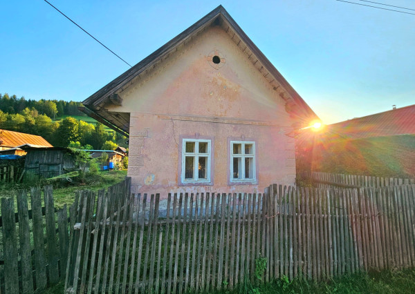 • PREDANÉ • : chalupa v povôdnom stave Čierny Balog pár minút k lyžiarskemu stredisku