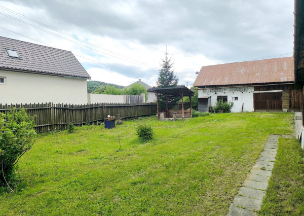 - R E Z E R V O V A N É -AKTUALIZÁCIA CENY!! SLNEČNÝ REKONŠTRUOVANÝ ZARIADENÝ RODINNÝ DOM CHATA V KĽUDNEJ LOKALITE IHNEĎ VOĽNÝ K NASŤAHOVANIU HOREHRONIE