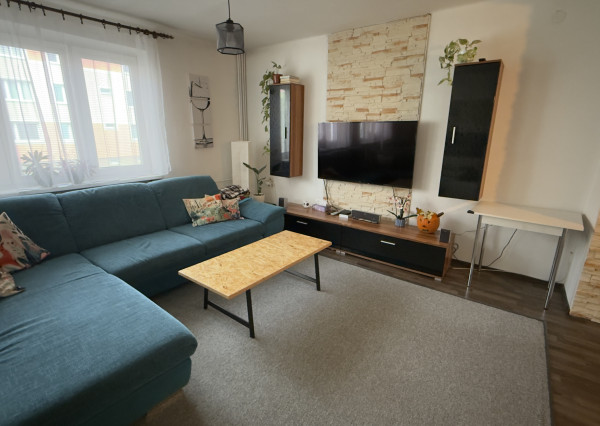 NA PREDAJ: 2i byt po rekonštrukcii Podbrezová - Štiavnička