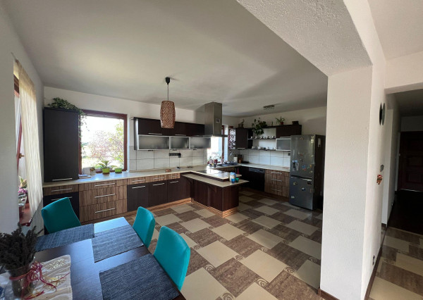 Na prenájom Výnimočný rodinný dom v Brezne, 2059m2 pozemok