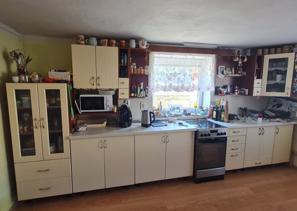 ZREKONŠTRUOVANÝ 4 IZBOVÝ DOM 2 KÚPEĽNE ZA VYNIKAJÚCU CENU ZÁVADKA NAD HRONOM HOREHRONIE