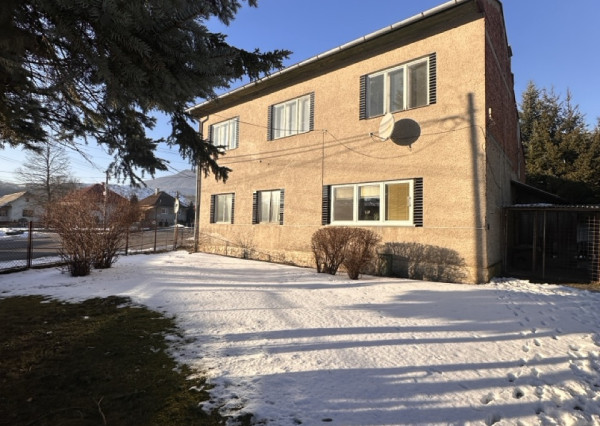 Rodinný dom v Jasení s veľkým pozemkom na slnečnom mieste