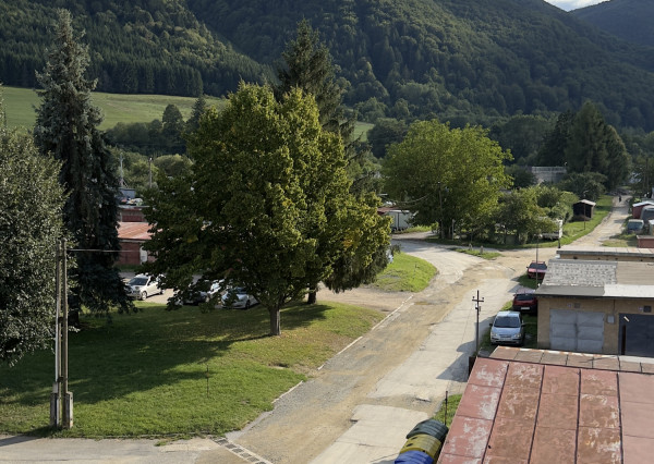 ===NA PREDAJ=== slnečný 2i byt VALASKÁ, UL. HRONSKÁ