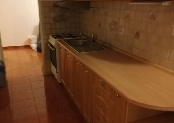 Na prenájom priestranný 2 izbový byt v centre Brezna-Malinovského 64m2,balkón.