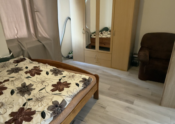 ===NA PREDAJ=== slnečný 2i byt VALASKÁ, UL. HRONSKÁ