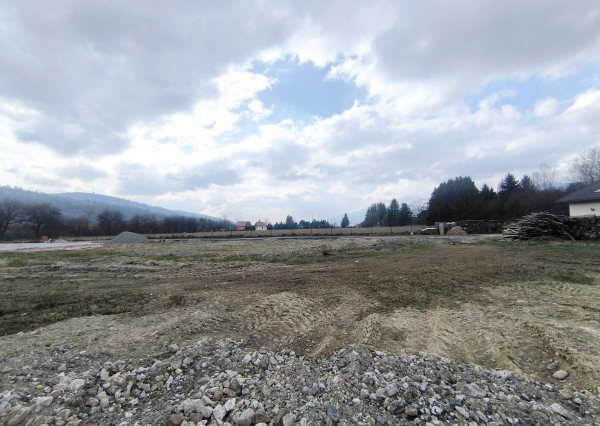 MAXIMÁLNE SÚKROMIE S JAZEROM, S ÚŽASNÝMI VÝHĽADMI NA KRÁĽOVU HOĽU,MURÁNSKU PLANINU A SLOVENSKÉ RUDOHORIE- VELIKÁNSKY SLNEČNÝ POZEMOK