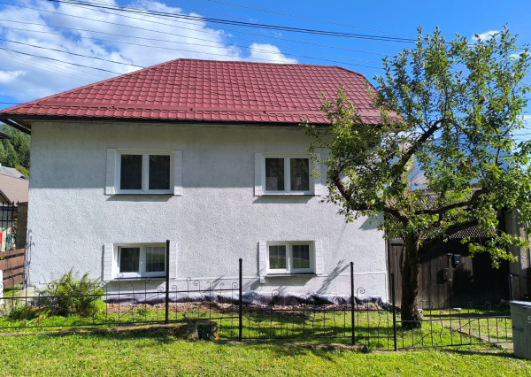 NA PREDAJ - RODINNÝ DOM PO ČIASTOČNEJ REKONŠTRUKCII POHORELÁ