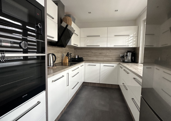 VÝNIMOČNÝ LUXUSNÝ  3,5 IZBIOVÝ BYT V CENTRE MESTA Brezno