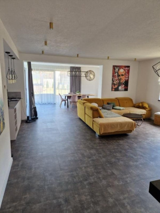 Skolaudovaná novostavba, nová terasa, nový plot nová skalka - fotografia 31