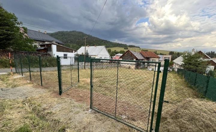 Ponúkame prenájom pekného slnečného pozemku v obci Bacúch - fotografia 3