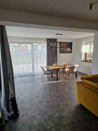 Skolaudovaná novostavba, nová terasa, nový plot nová skalka - fotografia 30