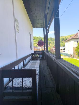 JEDINEČNÁ PONUKA! NÁDHERNÁ CHALUPA /RD/ VKUSNE ZARIADENÁ V RETRO ŠTÝLE SO STAROŽITNÝM NÁBYTKOM S PRVKAMI MODERNY KOMPLET ZREKONŠTRUOVANÁ - fotografia 26