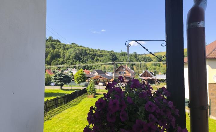 JEDINEČNÁ PONUKA! NÁDHERNÁ CHALUPA /RD/ VKUSNE ZARIADENÁ V RETRO ŠTÝLE SO STAROŽITNÝM NÁBYTKOM S PRVKAMI MODERNY KOMPLET ZREKONŠTRUOVANÁ - fotografia 27