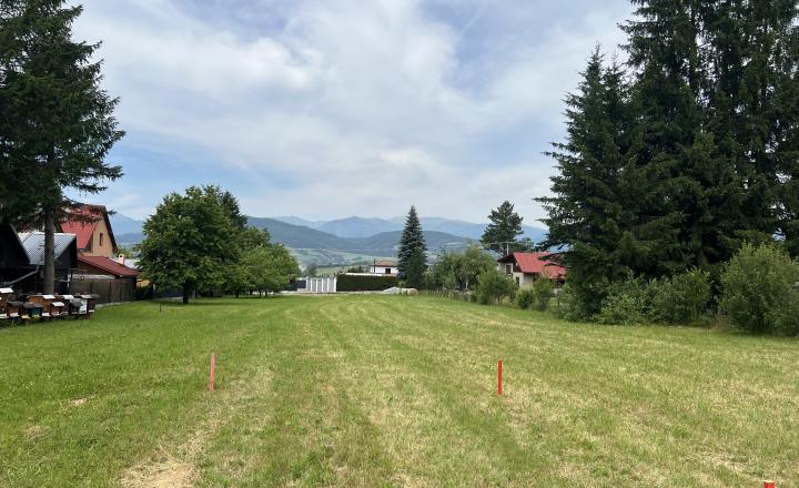 Na predaj - nádherné a jedinečné stavebné parcely v Brezne - fotografia 7