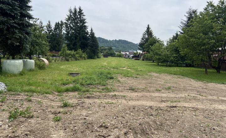 Na predaj - nádherné a jedinečné stavebné parcely v Brezne - fotografia 10