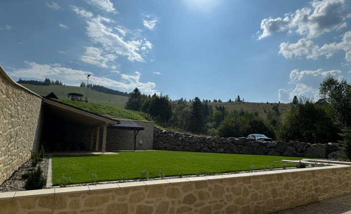 ZNÍŽENIE CENY- PREDAJ: 2i apartmán 57,57m2 pod lyž.vlekom Čierny Balog - fotografia 1