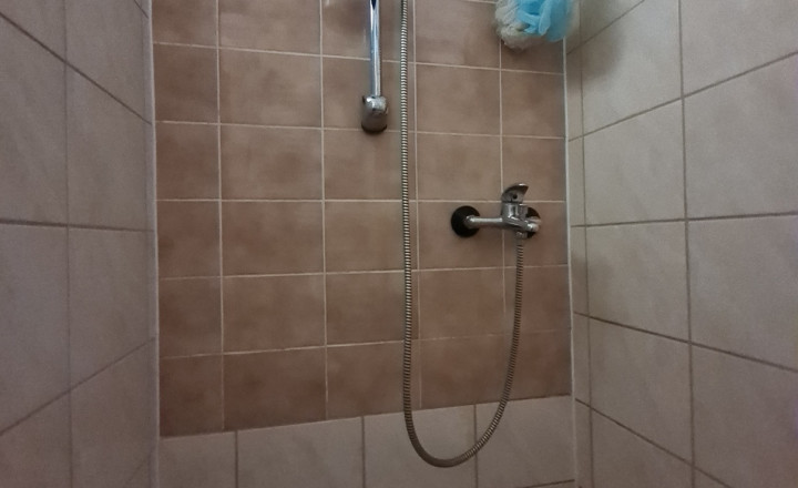 4 IZBY 2 KÚPEĽNE ZA VYNIKAJÚCU CENU ZÁVADKA NAD HRONOM - fotografia 4