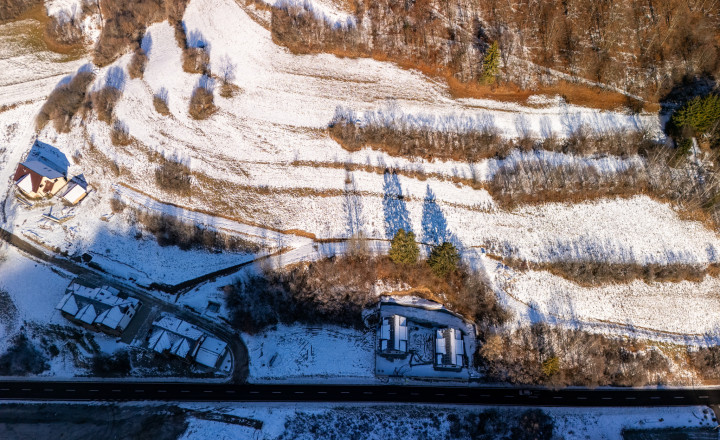STAVEBNÝ POZEMOK SO STAVEBNÝM POVOLENÍM 555 M2 + Video - fotografia 11