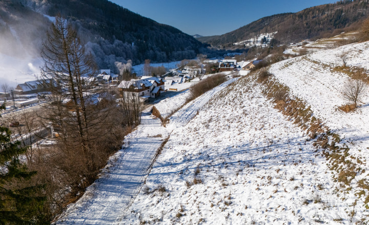 STAVEBNÝ POZEMOK SO STAVEBNÝM POVOLENÍM 555 M2 + Video - fotografia 15