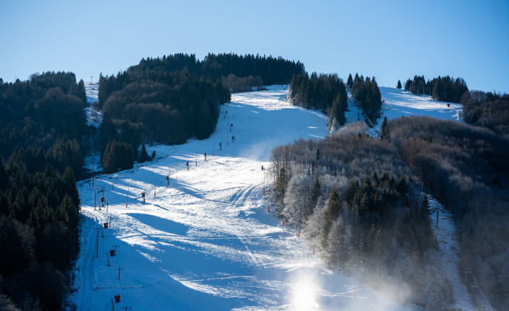 STAVEBNÝ POZEMOK SO STAVEBNÝM POVOLENÍM oproti VLEK 1112 M2 - fotografia 8