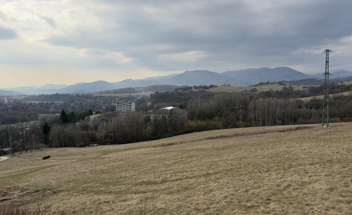POZEMOK NA PREDAJ : ZÁHRADKÁRSKA OSADA ZUBERŠTÍN-PODBREZOVÁ - fotografia 5