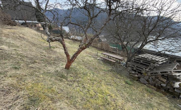 POZEMOK NA PREDAJ : ZÁHRADKÁRSKA OSADA ZUBERŠTÍN-PODBREZOVÁ