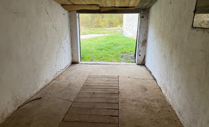 Na predaj udržiavaná murovaná garáž v Brezne,aj s výhodou - fotografia 4