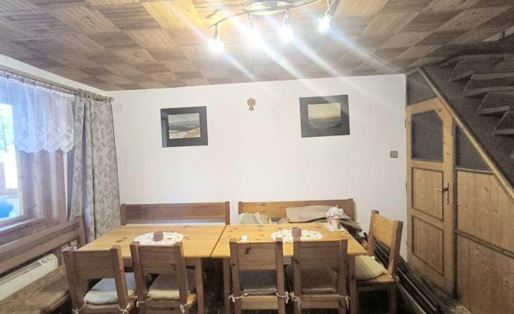 EXKLUZÍVNA PONUKA: RODINNÝ DOM PLUS 2 APARTMÁNY, DVE GARÁŽE, S VÝHĽADOM NA LYŽIARSKY VLEK TELGÁRT HOREHRONIE - fotografia 25