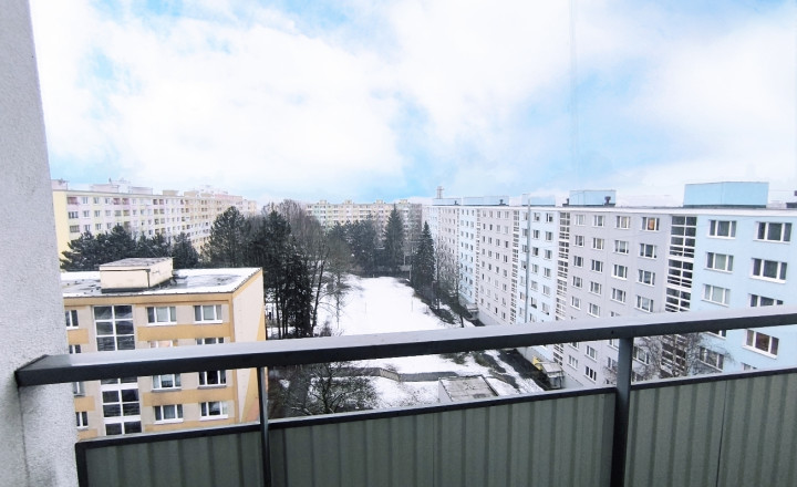 REZERVOVANÉ 🍀VEĽKÝ SLNEČNÝ 3 IZB. BYT 76 M2, 4 LÓDŽIE, NAJVYHĽADÁVANEJŠÍ TYP BYTOV V TICHEJ A TOP LOKALITE, BREZNO S VÝHĽADMI - fotografia 2