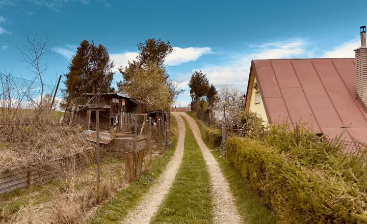 --ZNÍŽENÁ SUMA-- záhradná chatka Padličkovo - Brezno - fotografia 1