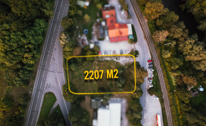 Komerčný pozemok 2207m2 s IS pri reštaurácii Grajciar - fotografia 4