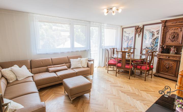 Krásne bývanie - 3i byt s altánkom a veľkou záhradou 318 m2 - fotografia 16
