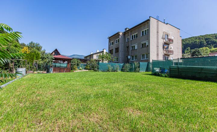 Krásne bývanie - 3i byt s altánkom a veľkou záhradou 318 m2 - fotografia 39