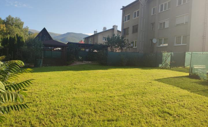Krásne bývanie - 3i byt s altánkom a veľkou záhradou 318 m2 - fotografia 38