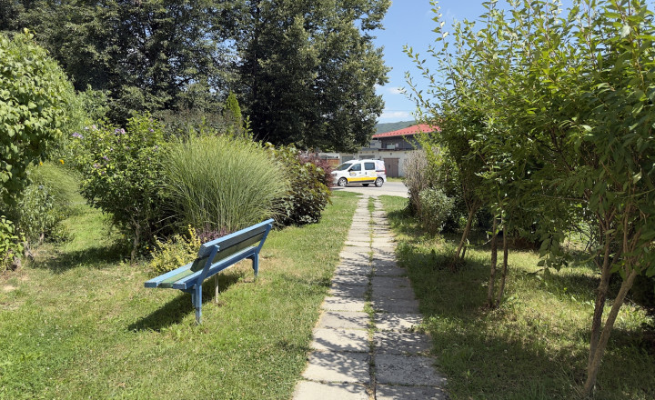 =REZERVOVANÉ= Slnečný 2-izbový byt s výťahom v Hriňovej - fotografia 4