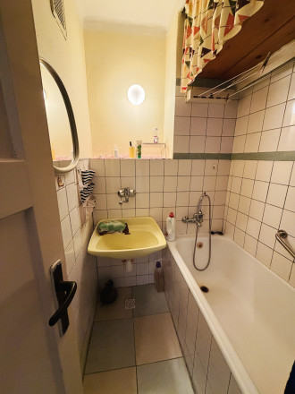 Predaj: Vo vynikajúcej lokalite obce Valaská ponúkame na predaj veľký 1 izbový byt s balkónom a krásnym výhľadom - fotografia 5