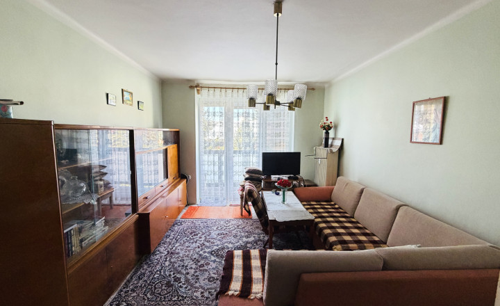 Predaj: Vo vynikajúcej lokalite obce Valaská ponúkame na predaj veľký 1 izbový byt s balkónom a krásnym výhľadom - fotografia 8
