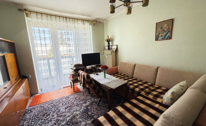 Predaj: Vo vynikajúcej lokalite obce Valaská ponúkame na predaj veľký 1 izbový byt s balkónom a krásnym výhľadom - fotografia 9