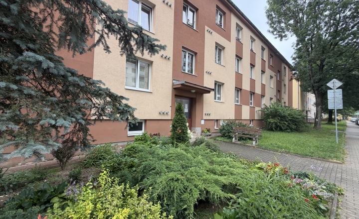 V centre Brezna ponúkame na predaj 3 izbový byt za cenu 2 izbového,murované jadro,dve pivnice - fotografia 13