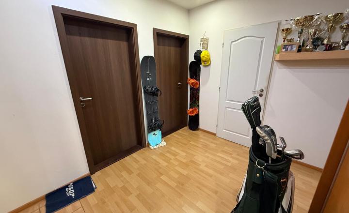 Na predaj ponúkame: Slnečný 3-izbový byt s loggiou po kompletnej rekonštrukcii – Brezno, sídlisko Mazorníkovo (63 m²) - fotografia 10