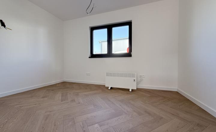 ==NA PREDAJ== MONTOVANÝ KERAMICKÝ DOM BREZNO ČASŤ ROHOZNÁ - fotografia 10