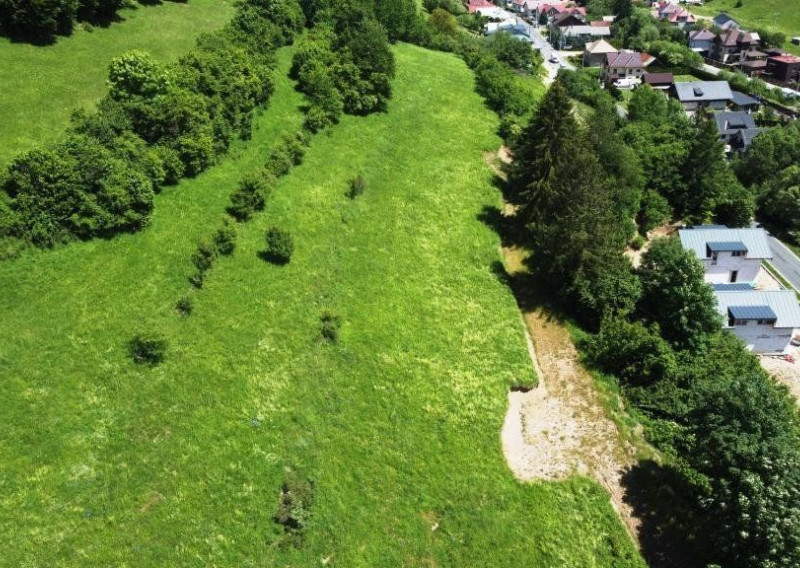 STAVEBNÝ POZEMOK SO STAVEBNÝM POVOLENÍM oproti VLEK 1112 M2